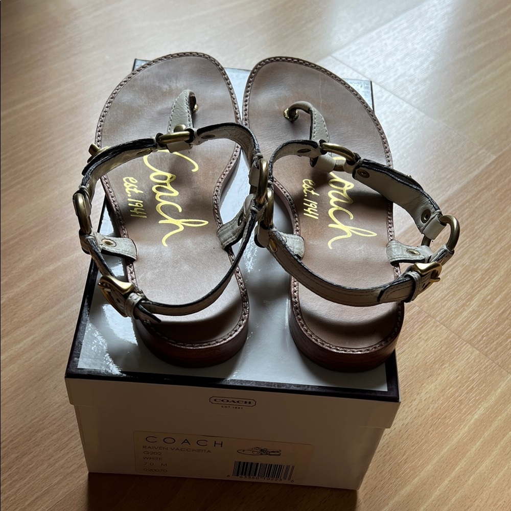 Coach Women's Raiven Hardware Turnlock White Strap Toe Thong Flats - Size 7